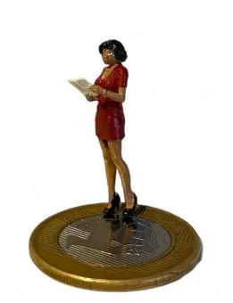 Mulher  com livro/notepad nas mãos - Código 71
